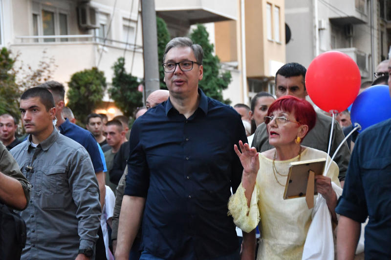 Režimska okupljanja kao pogrebne povorke