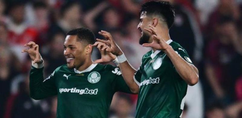 Palmeiras joga muito, mas deixa River vivíssimo para a volta