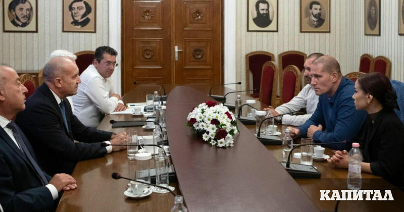 Медийна сергия | Радев НАПРЕД и НАГОРЕ