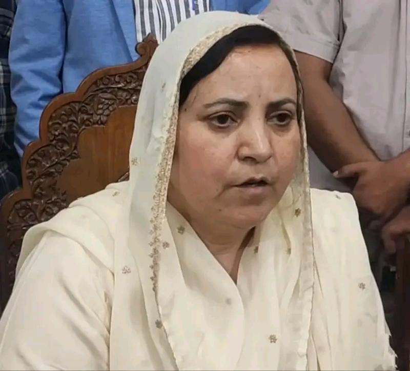 Speak about crore issues in Parliament: Sakina Itoo to Aga Ruhullah