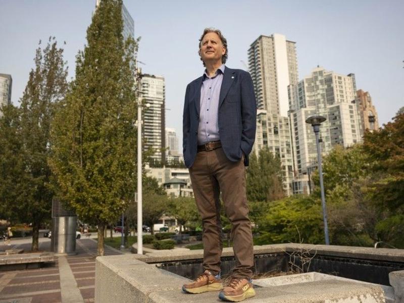 'It's bad for democracy': Former politicians plan to challenge B.C.'s electoral system in court