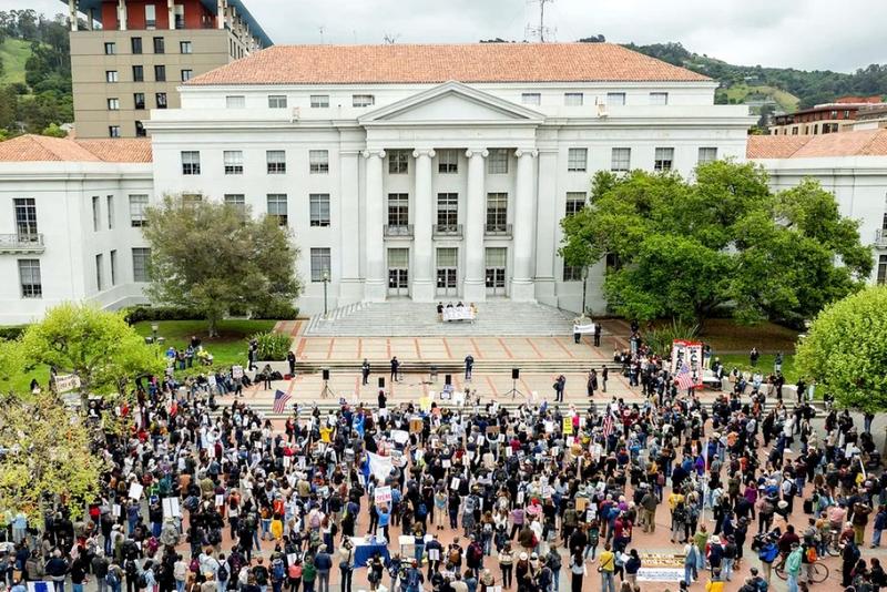 GOP aims to boost college quality and student enrollment