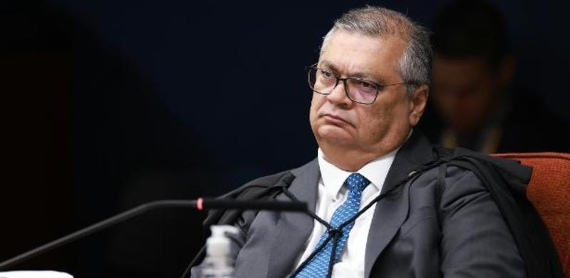 Dino incomoda mais do que Moraes, e Câmara responde com PEC da Blindagem