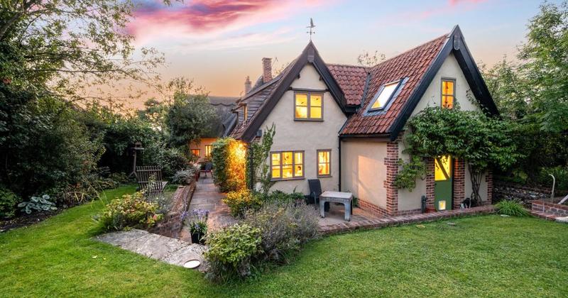 Thatched cottage in village near Harleston for sale at £650,000 guide