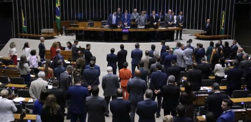 Tripla derrota: PT vê ônus por blindagem, avanço da anistia e irrita Lula