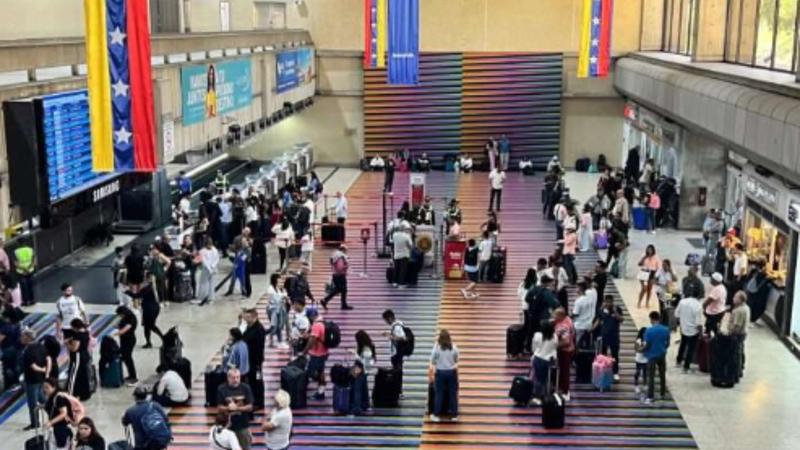 Crónicas y relatos de la migración: Emigrar a…