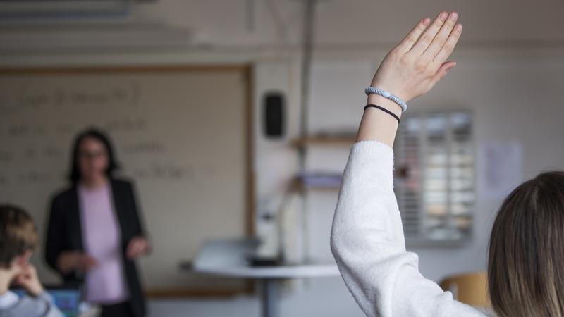 Vi måste bry oss mer om eleverna som halkar efter
