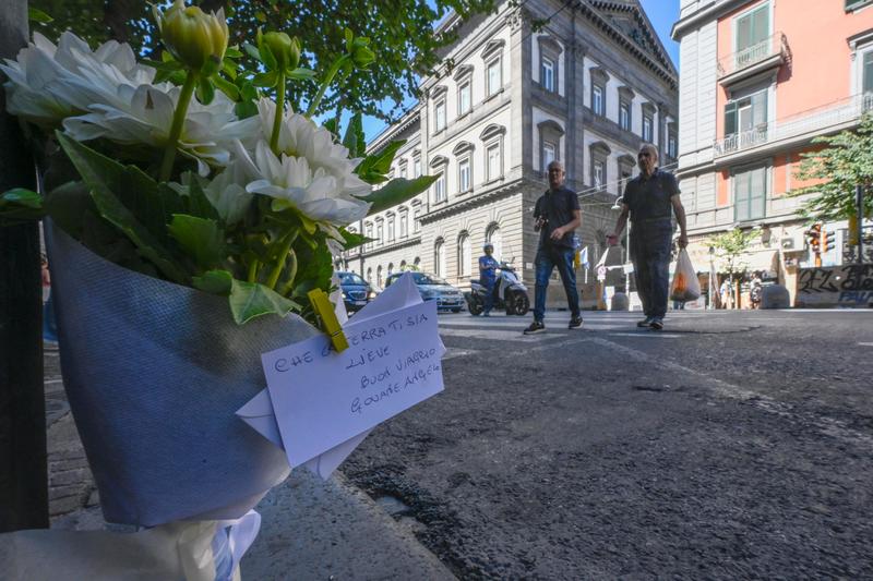Studentessa spagnola in Erasmus muore investita da un Suv a Napoli: travolta sulle strisce. Diciottenne indagato per omicidio stradale