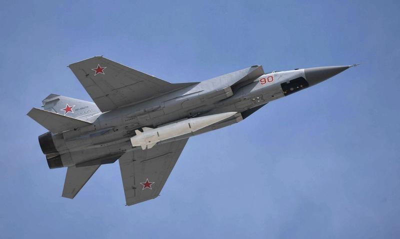 Mig russi nei cieli dell'Estonia, decollano F-35 italiani. Tallin: “Incursione brutale, senza precedenti”. Tajani: “Da Putin giochi pericolosi” /
