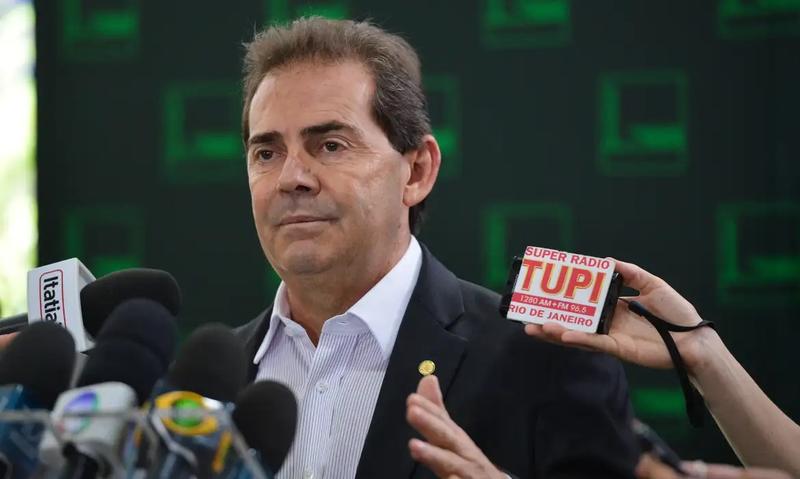 A anistia subiu no telhado!