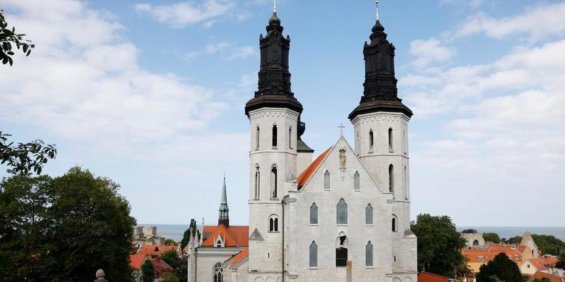 För vissa har kyrkan blivit en födkrok