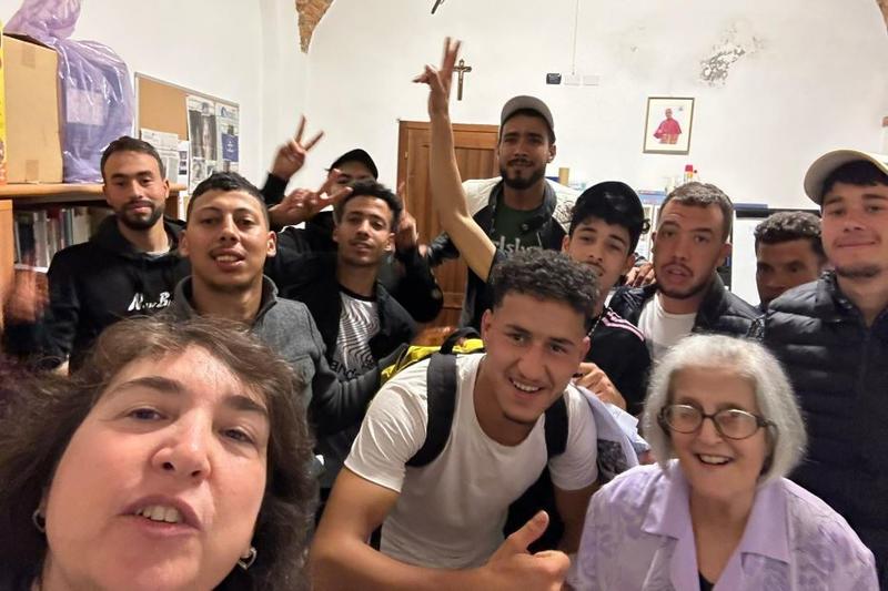 Stranieri Nelle «Scuole senza permesso» si impara la lingua dell'integrazione