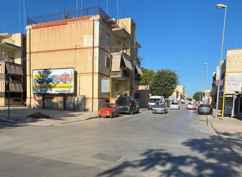 Andria, si scontra con un’auto mentre fa una consegna: morto rider 18enne