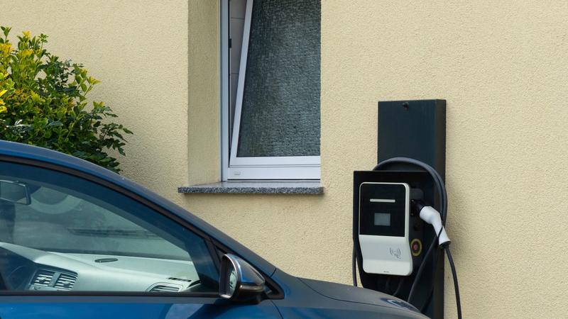 Wie Sie von den niedrigsten Strompreisen profitieren können