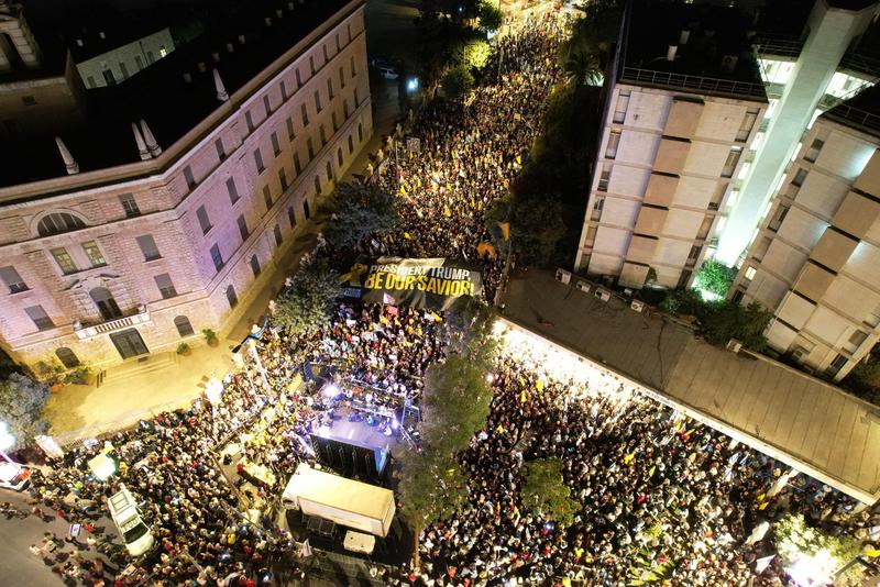At weekly protests, hostages’ families demand Netanyahu ‘atone’ ahead of High Holidays
