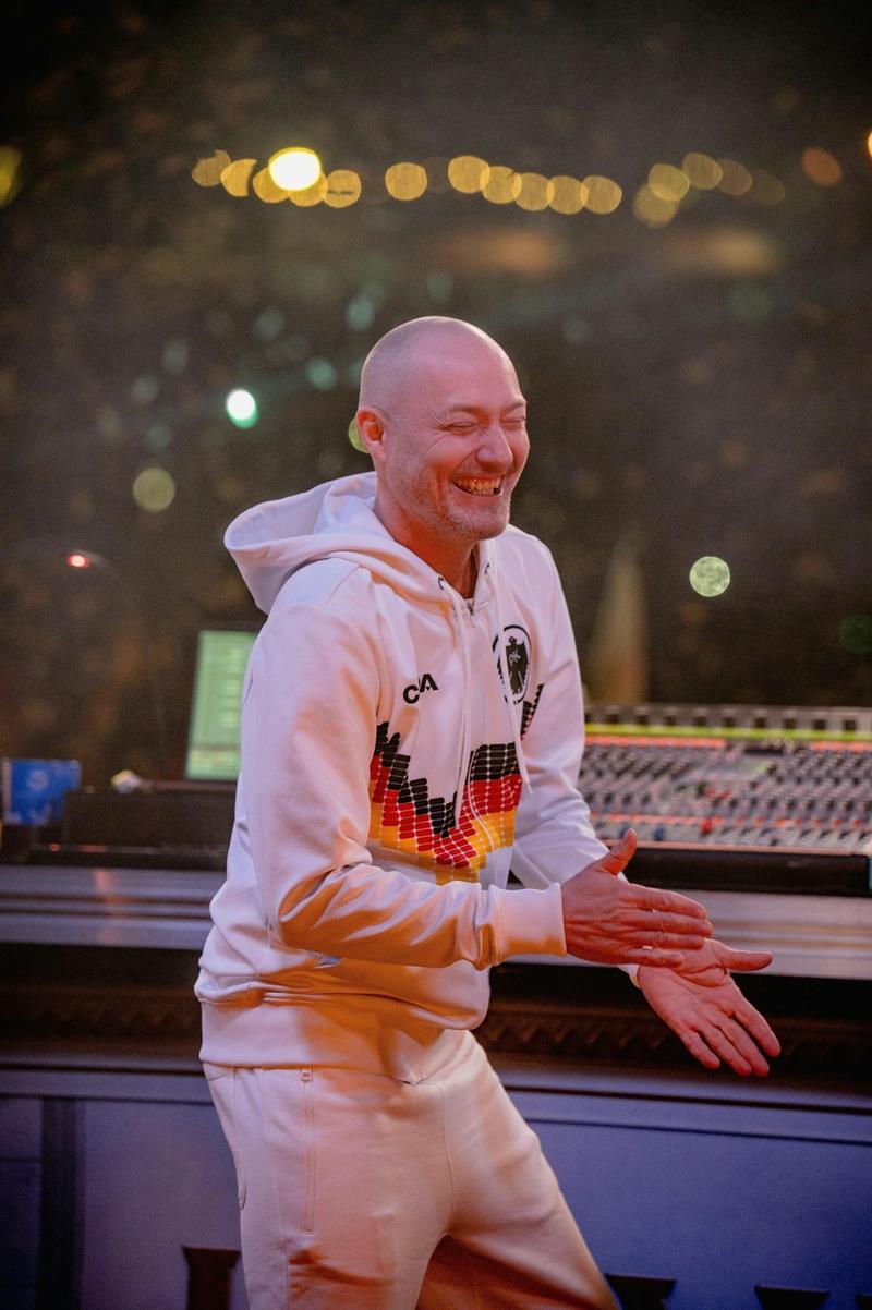 Lichtenberg jubelt über „Paul-Kalkbrenner-Sportfeld“: Der Techno-Weltstar ist ein Junge aus dem Kiez