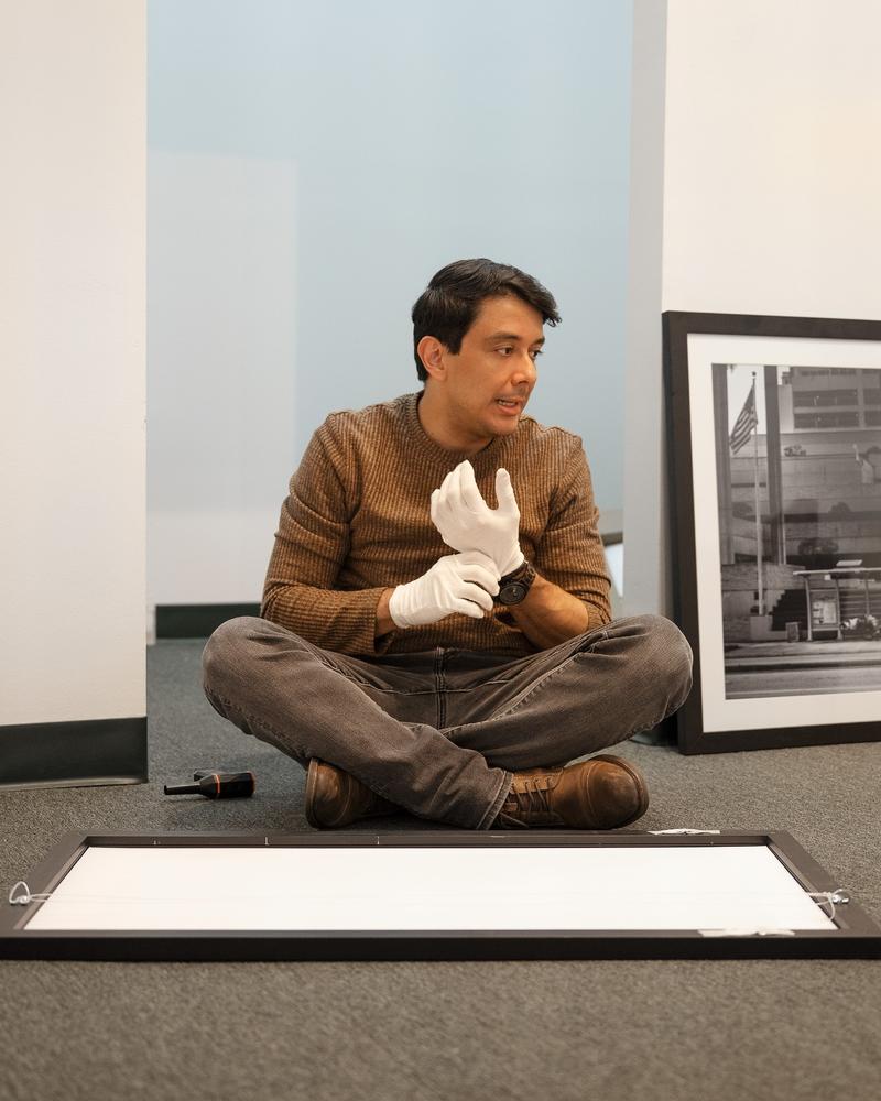 Abriendo puertas a artistas latinoamericanos y del mundo | Venezolano inaugura galería de arte en los Estados Unidos