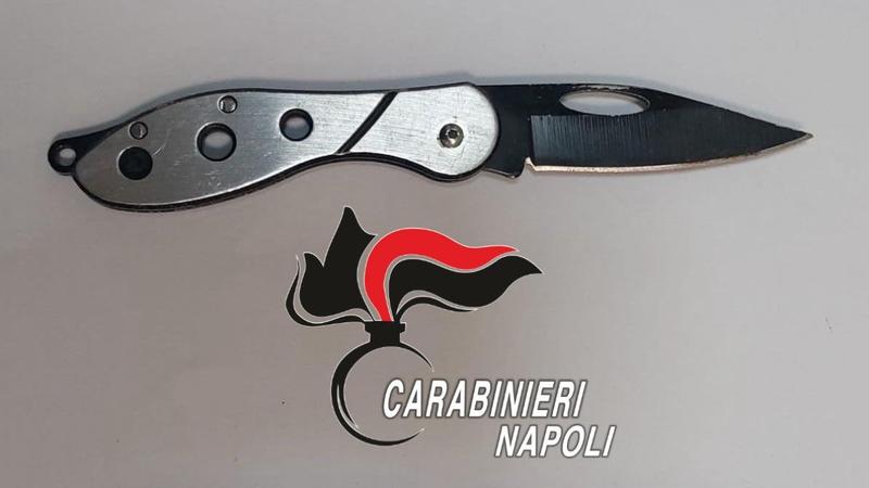 Fermato a 16 anniÂ nei Decumani con due coltelli in tasca:Â Â«Volevo fareÂ un reelÂ»