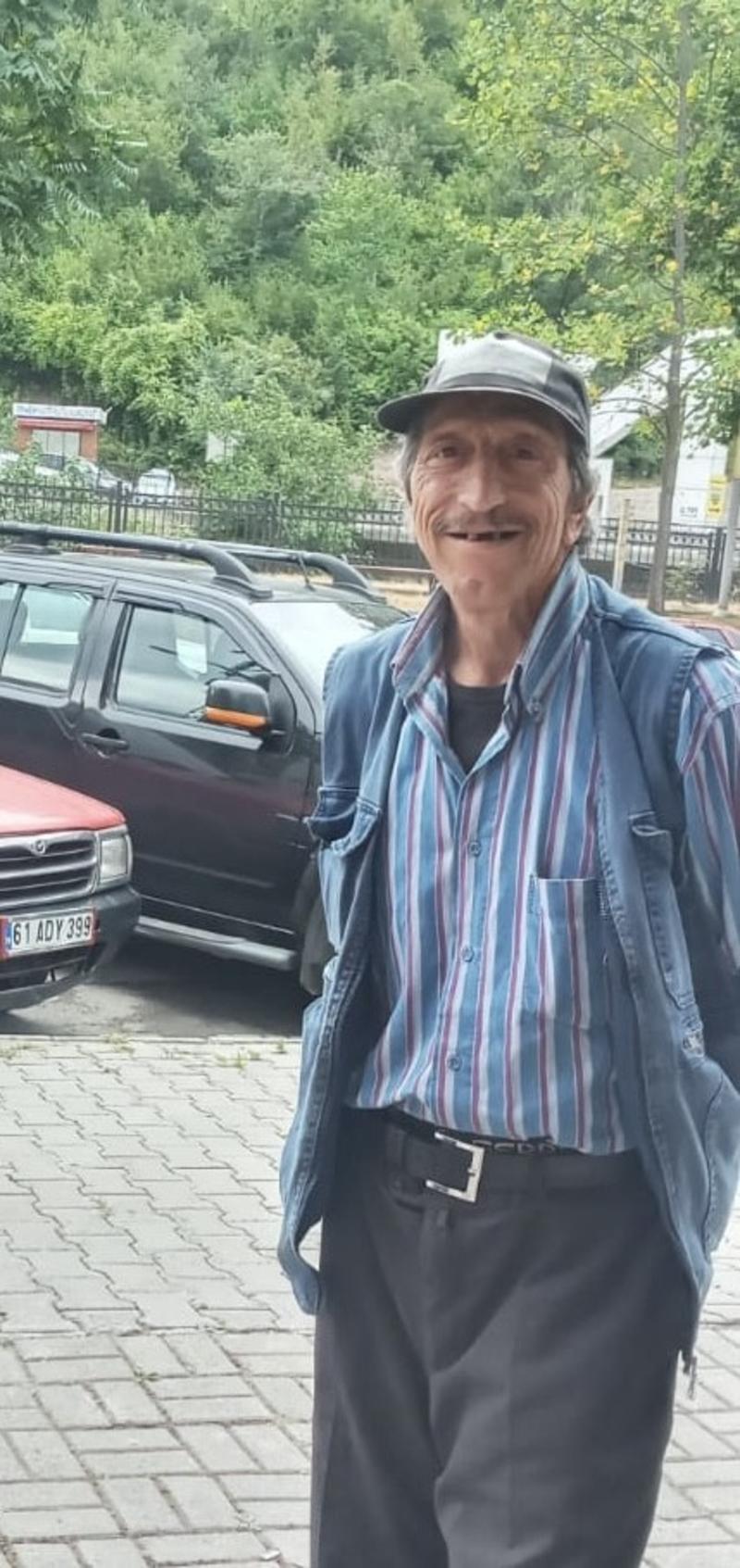 Bir Garip Öldü