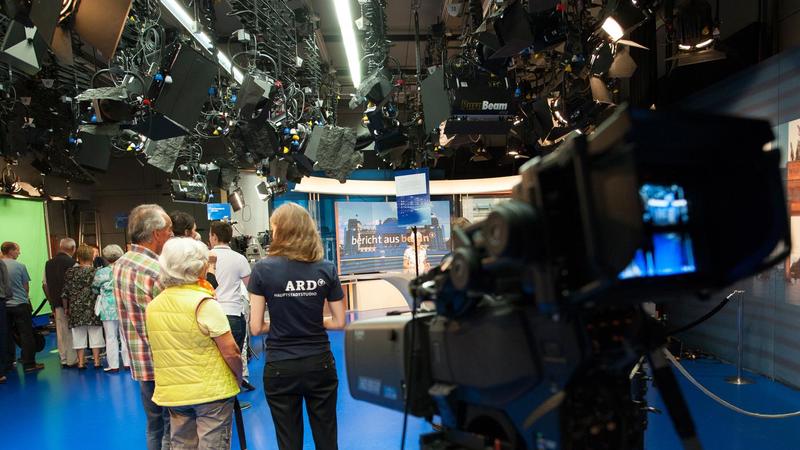 Öffentlich-Rechtlich – nahezu ein Schimpfwort : Die Sender müssen sich neu erfinden