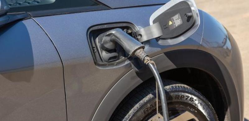 Donos de carros elétricos em GO tentam burlar IPVA e são taxados em dobro