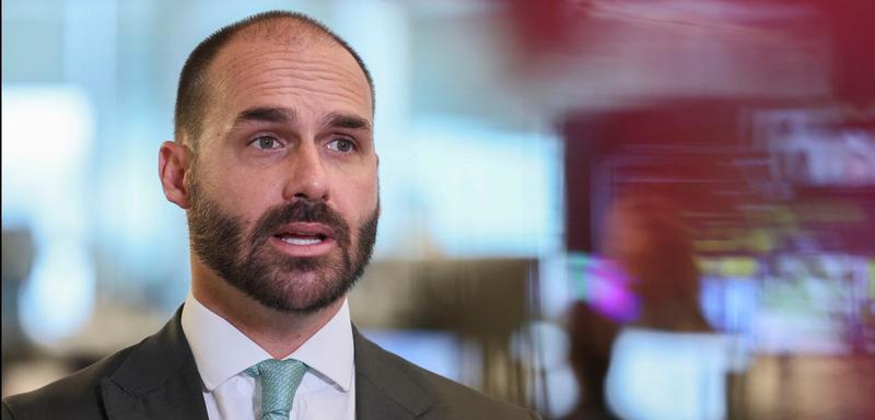 Hora de enquadrar Eduardo Bolsonaro
