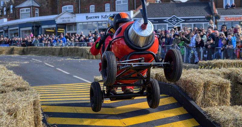 Crashes, breakdowns and bumper crowds as soapbox derby delivers thrills and spills