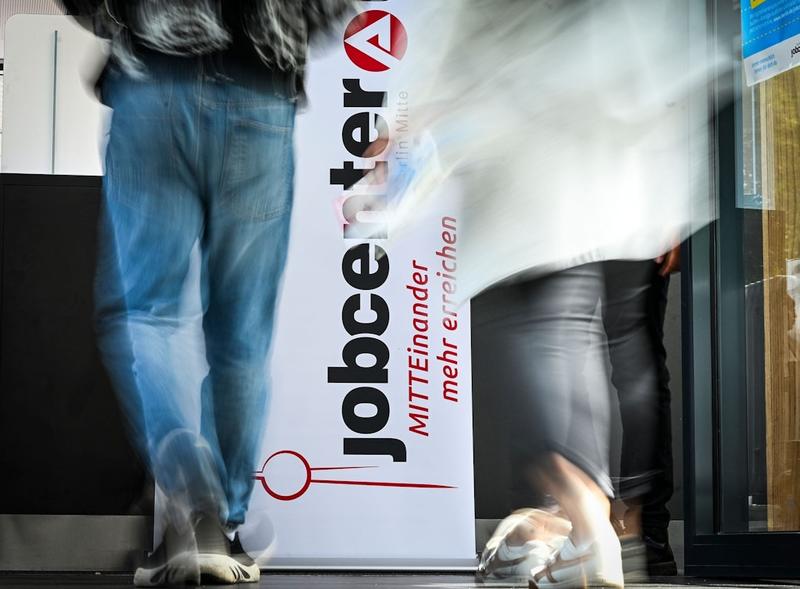 Immer mehr Jobverluste in Berlin – Wagenknecht: „Deutschland steckt in der Merzession“