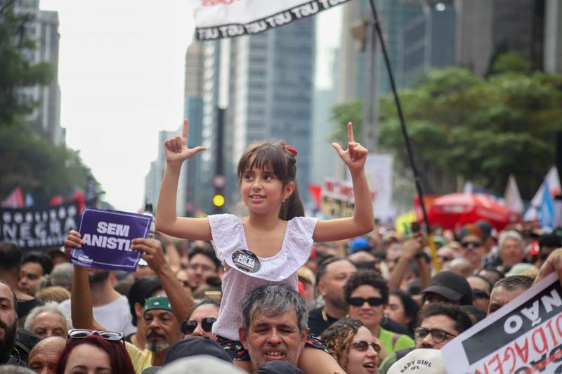 En Sao Paulo, miles protestan contra la amnistía para los golpistas
