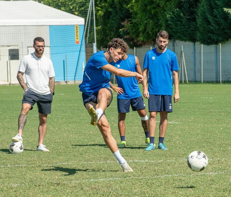 Ars et Labor sul mercato per una punta. Ferrari alternativa a Cesario