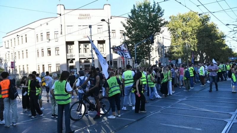Rasprava Grbovića i Ninića: Da li studenti treba da slušaju „krug dvojke“?