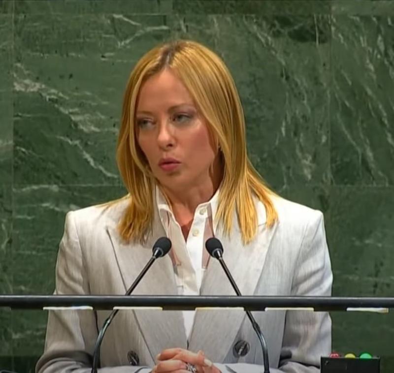 Meloni’s puzzling UN speech seems like an attempt to keep a foot in both camps