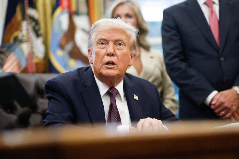 How Trump Tried to Kill Story of His Birthday Letter to Epstein