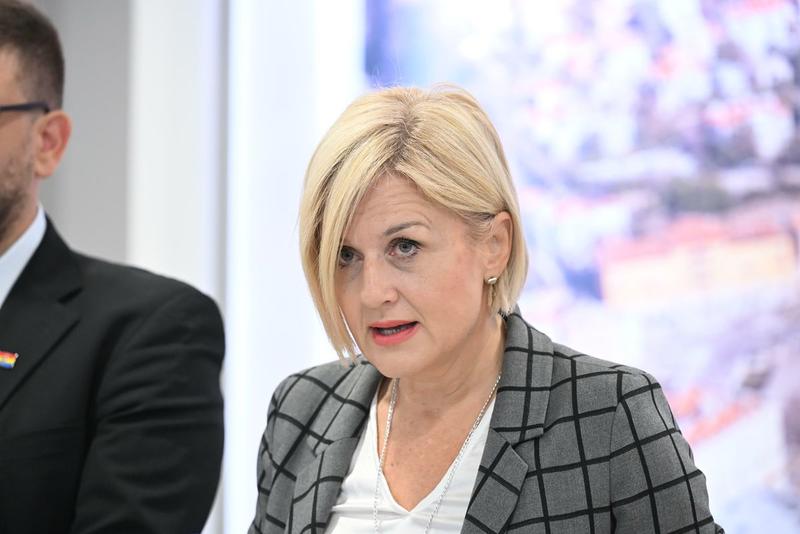 (Ne)radna jesen
