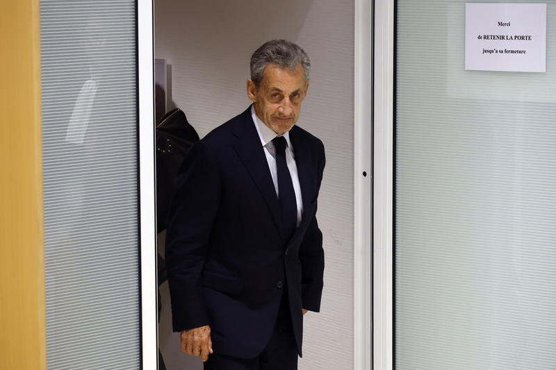 Γαλλία: φυλακίζουν τους προέδρους, όταν τους πιάσουν
