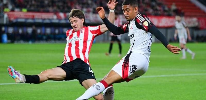 Nos pênaltis, em noite frustrante, Flamengo sobrevive na Libertadores