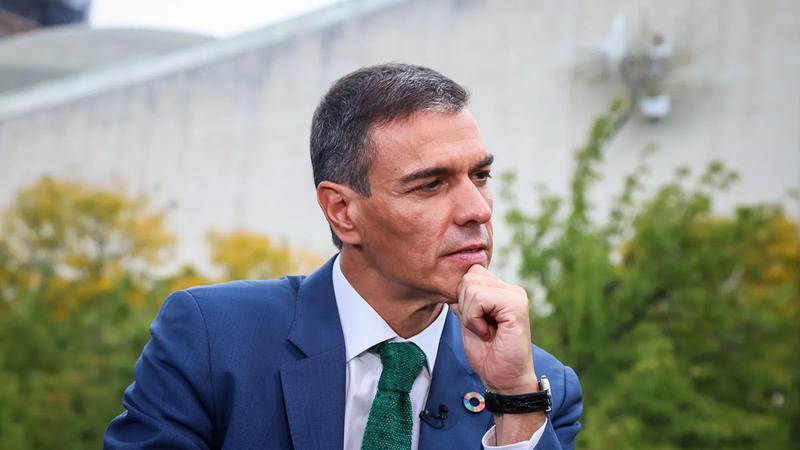La estrategia de Sánchez: convertir la economía en mayoría política
