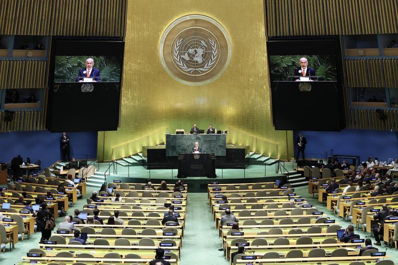 U.N. Delegates Walk Out En Masse as Netanyahu Speaks