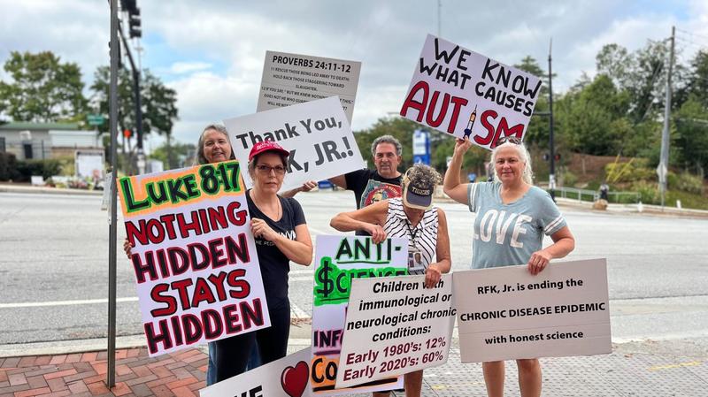 Anti-Vax Activists Staged a Rally Exactly Where an Anti-Vax Gunman Killed an Officer Last Month