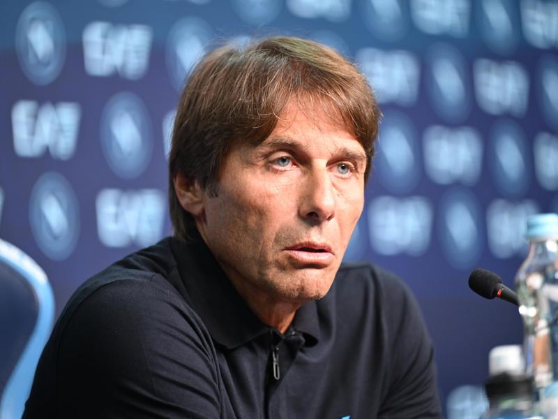 Napoli, difesa da inventare contro il Milan Conte: Ma al Meazza daremo il massimo