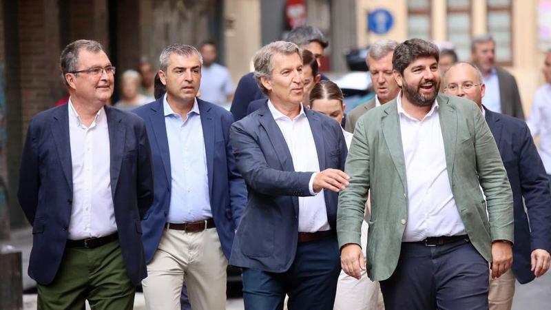 Feijóo plantea visados para migrantes que tengan en cuenta el 