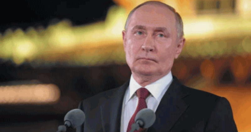 D'Alema? Baffino il cinese fa il funerale a Putin