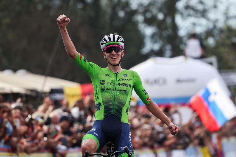 Ciclismo, Pogacar imprendibile per tutti. È lui il campione del mondo... per distacco