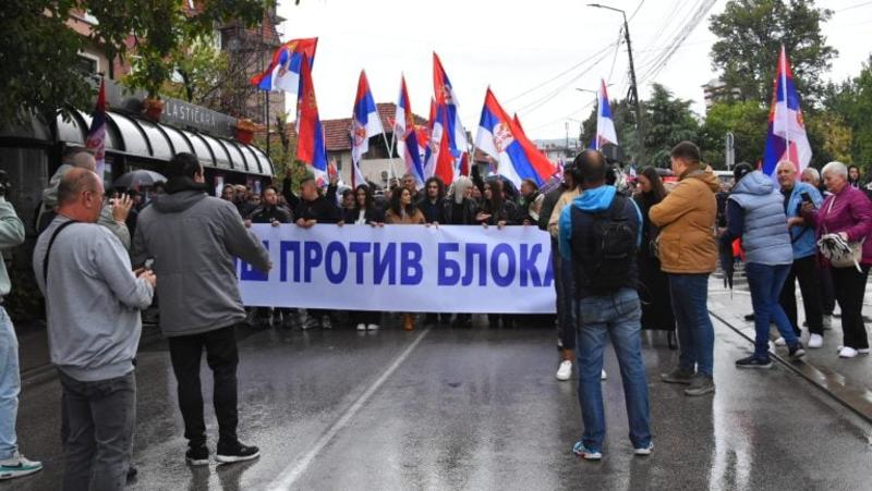 Protesti i kontraprotesti: Dve osobe pretučene u Čačku, incidenti u Bogatiću, privođenja kod Palilulske pijace (VIDEO, FOTO)