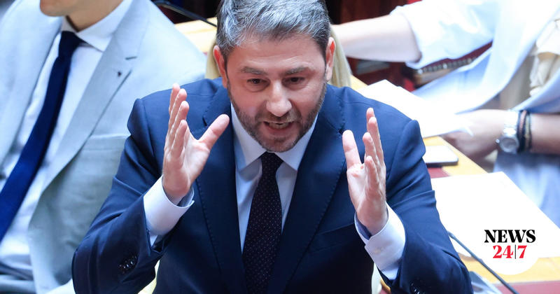 Αποβλάκωση: Στο ΠΑΣΟΚ βρήκαν τον “εχθρό” Καρυστιανού και στον ΣΥΡΙΖΑ τον Τσίπρα…