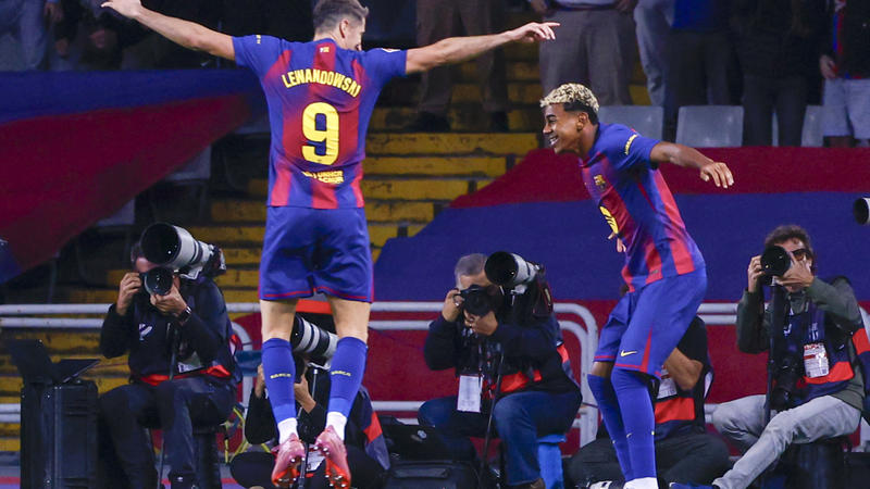 El derbi coloca líder al Barça