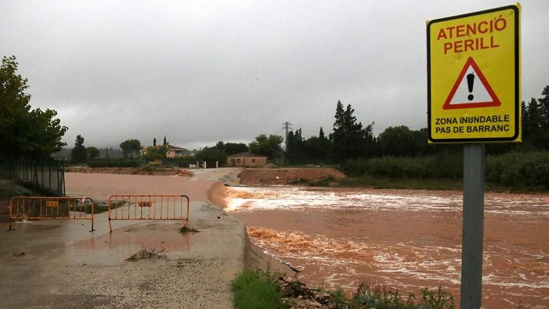 El temporal descarga con fuerza en Catalunya y la Comunitat Valenciana y causa inundaciones y cientos de incidencias