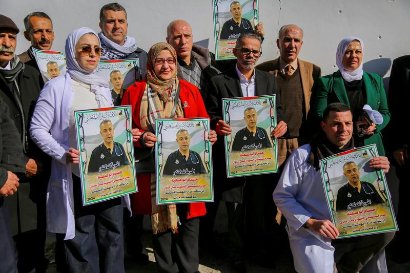 Human Rights Group Visits Dr. Hussam Abu Safiya, Calls for His Release