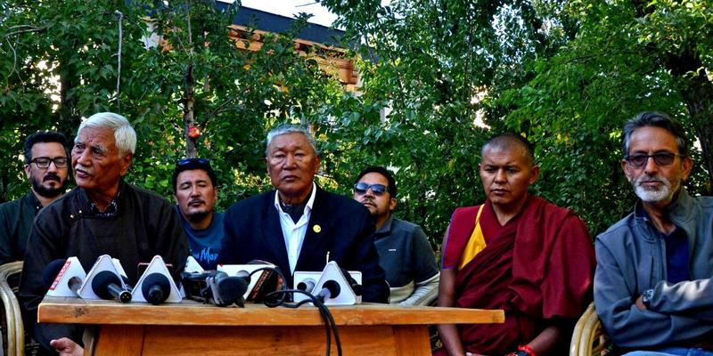 ‘Talks Can’t Be Held On Gunpoint’: Ladakh Crisis Deepens as Leaders Pull Out of MHA Dialogue, Blame BJP