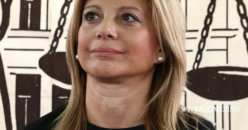 Μαρία Καρυστιανού: Φαινόμενα